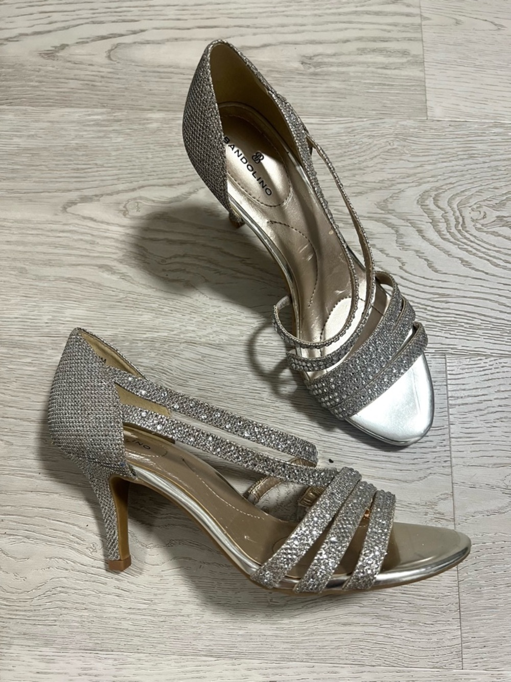 Bandolino Silver Glitter Strappy Heels Pumps - Picture 2 of 2